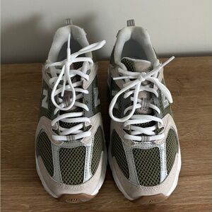New Balance 530 Dark Olivine w/ Moonrock & Shadow Grey - W8/M6.5
